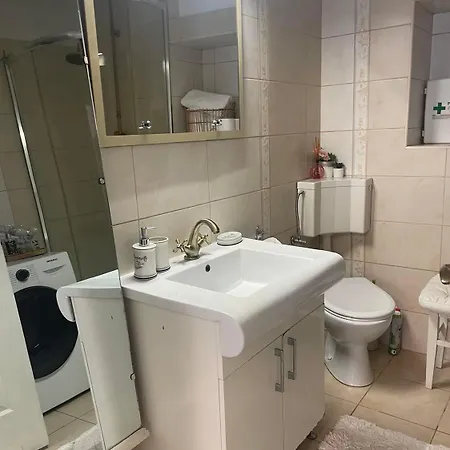 Valentina's In Center Apartment