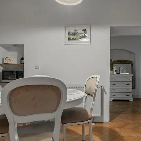 Valentina's Flat Apartament Brașov