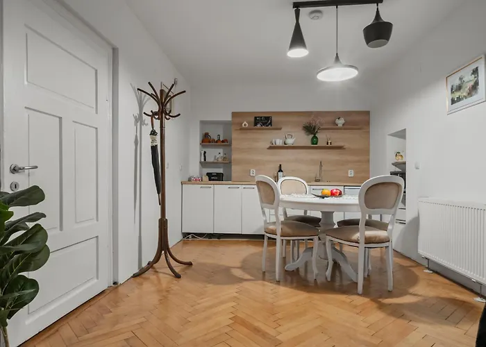 Апартаменти Valentina's Flat